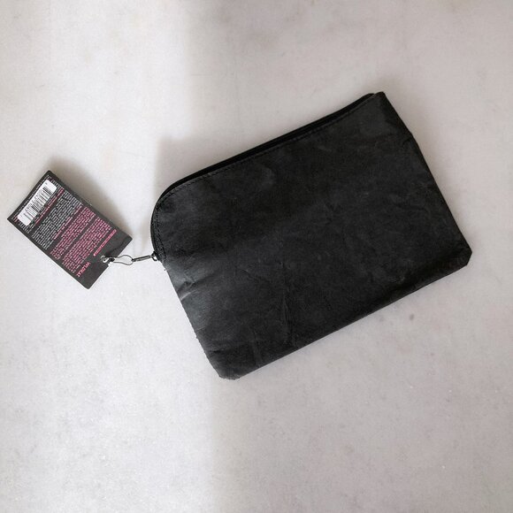 3/$20 - New! WldKat eco clean beauty black & pink makeup pouch / bag / travel - Picture 2 of 3